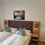 Classic Xl Apartman *